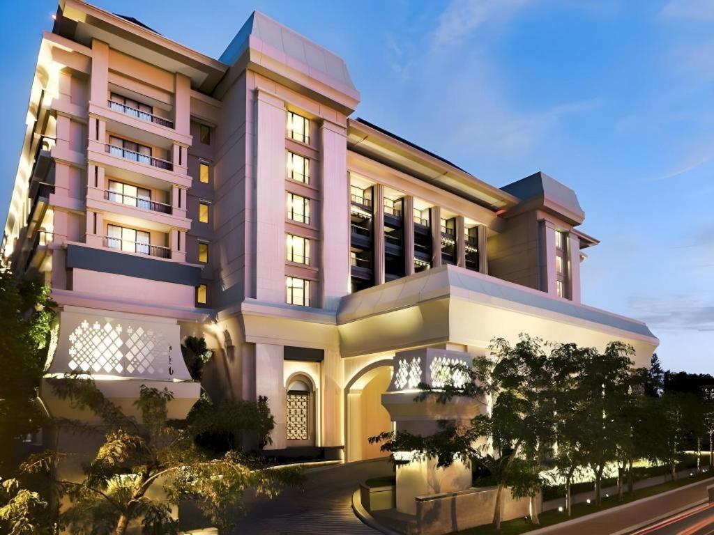 Hotel Tentrem Yogyakarta Exteriör bild