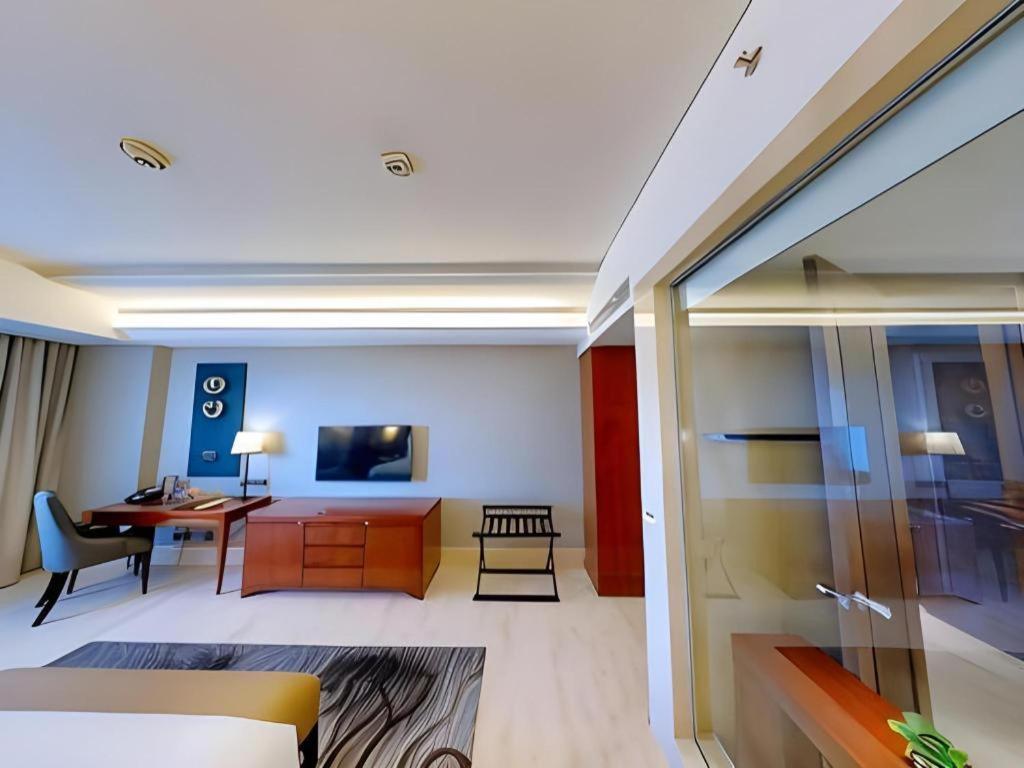 Hotel Tentrem Yogyakarta Exteriör bild