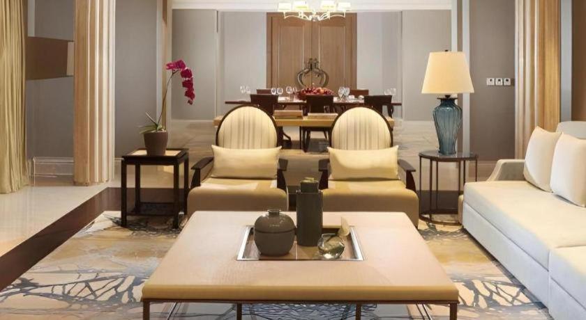Hotel Tentrem Yogyakarta Exteriör bild
