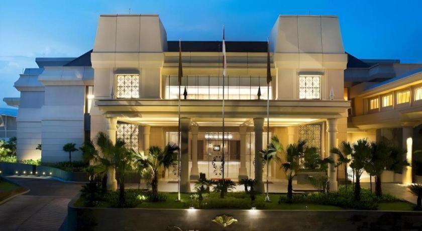 Hotel Tentrem Yogyakarta Exteriör bild